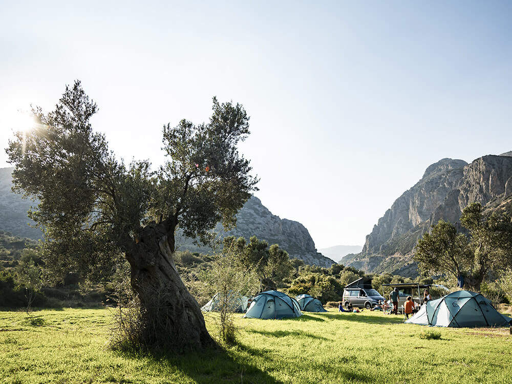 Réservez vos nuits pour le camp de base du Petzl RocTrip à Manikia